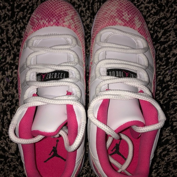 pink snakeskin shoes